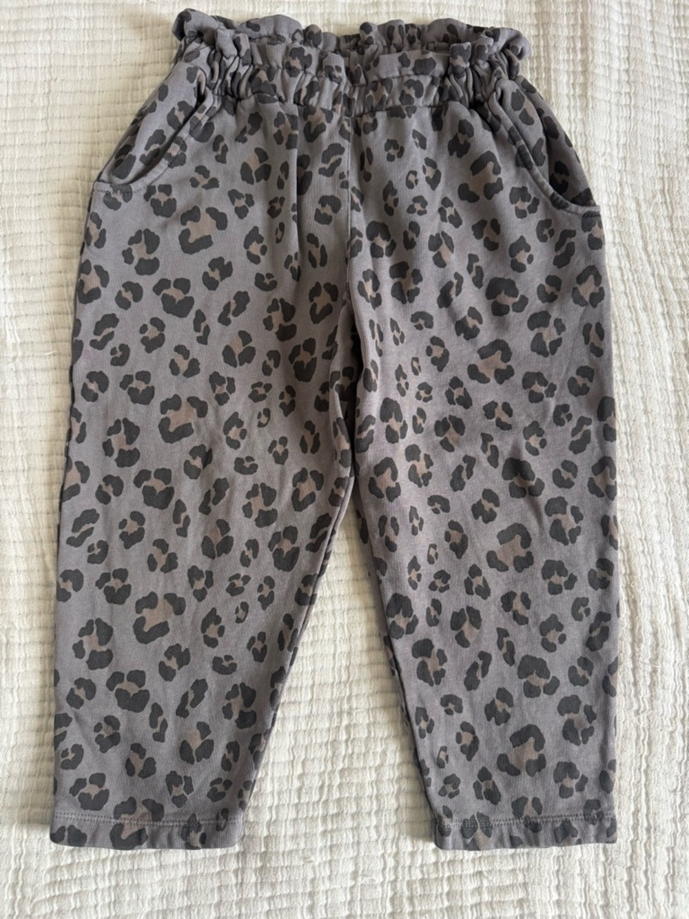 Tocoto Vintage Gray Leopard Sweat Pants